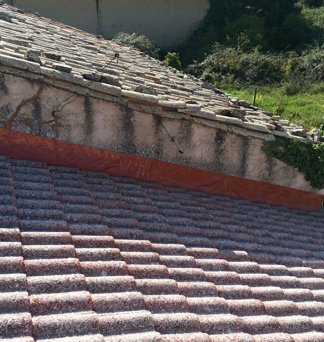 Solución a Filtraciones en Tejado a Dos Aguas